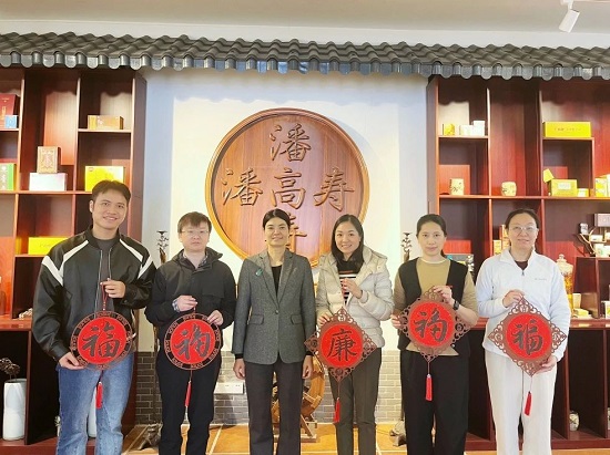 a9762ef9e647176e4a5a9fa52f56cd00.jpg a9762ef9e647176e4a5a9fa52f56cd00.jpg